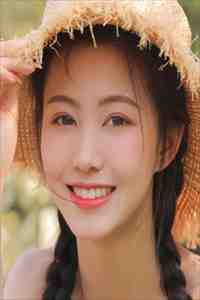 我自首苛待儿童后，男秘书急了启元贾启元